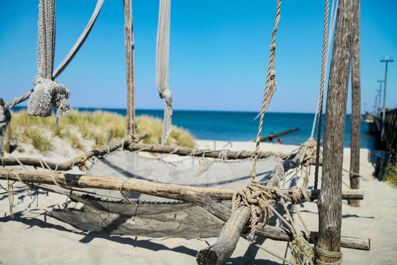 Ferienwohnungen Meerfarbig Zingst - Haustierfrei -Terrasse Mit Strandkorb Oder Balkon - E-Ladesaeule - Parkplatz - Wlan - Fahrradschuppen - Waschtrockner - Ruhig Und Zentral - Nichtraucher Exterior foto