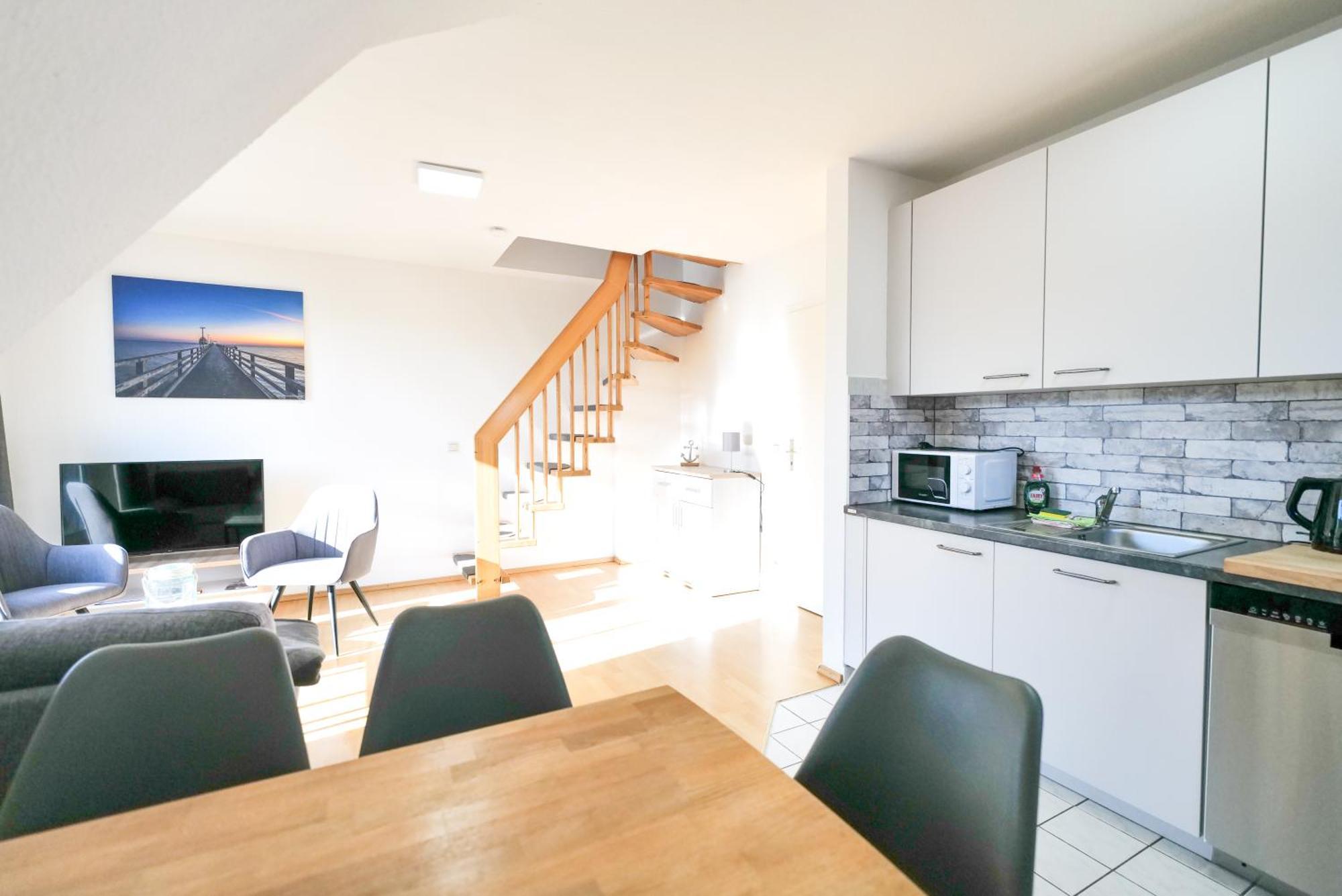 Ferienwohnungen Meerfarbig Zingst - Haustierfrei -Terrasse Mit Strandkorb Oder Balkon - E-Ladesaeule - Parkplatz - Wlan - Fahrradschuppen - Waschtrockner - Ruhig Und Zentral - Nichtraucher Exterior foto